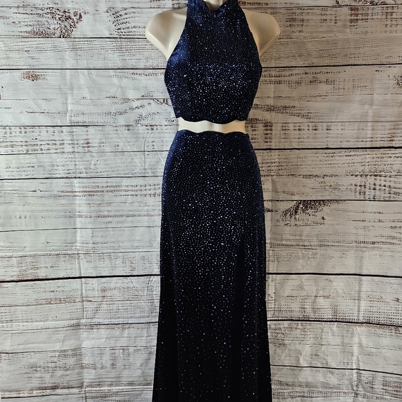 La femme gorgeous velvet & sparkle 2pc set - Picture 4 of 7